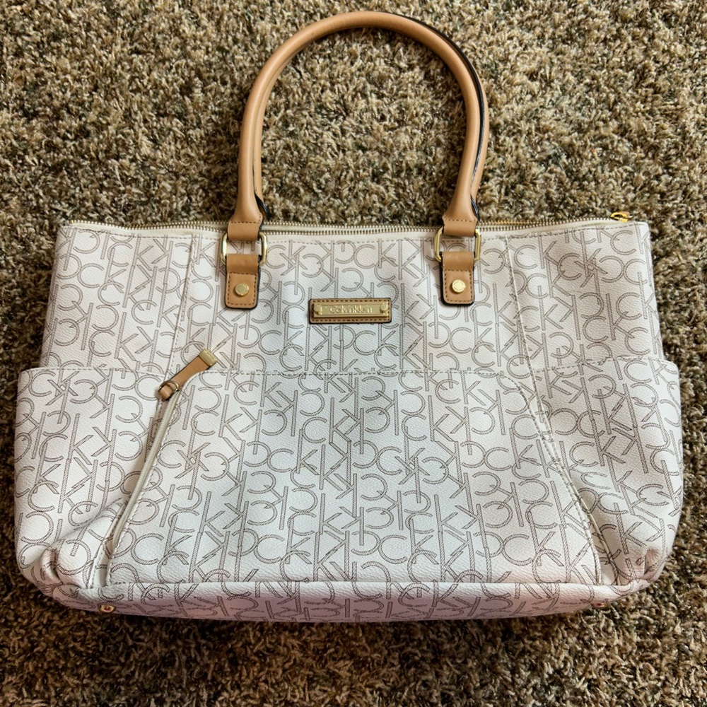Large Calvin Klein Tote!!